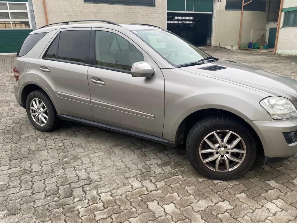 Mercedes-Benz ML 320 Samochody osobowe