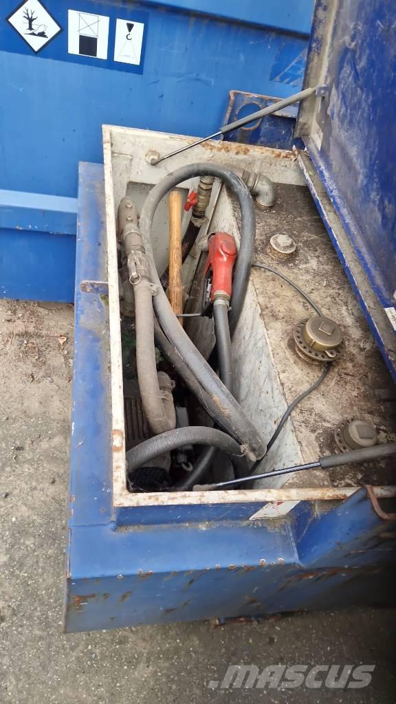  tolsma brandstoftank Inne