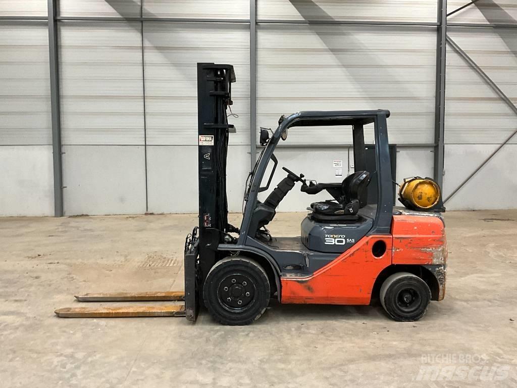 Toyota Tonero 30 Wózki LPG