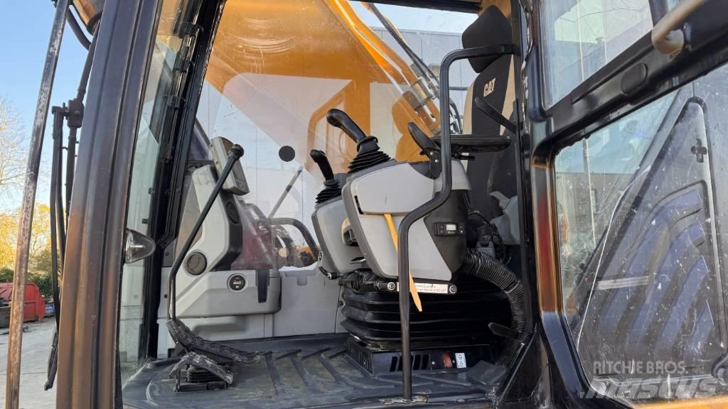 CAT 352 F Koparki gąsienicowe
