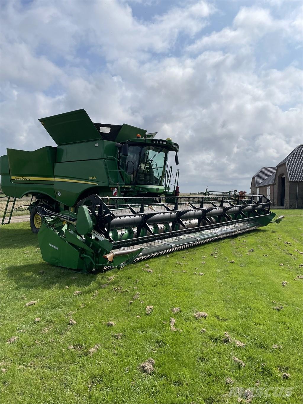 John Deere S 680 Kombajny zbożowe
