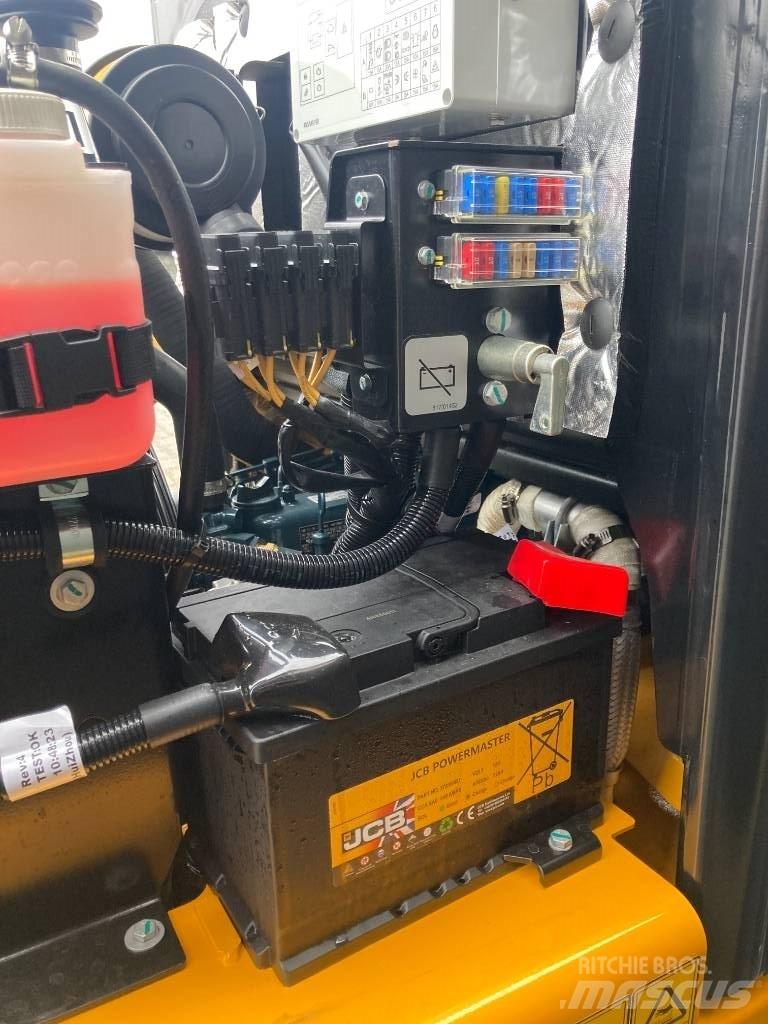 JCB 403 - Fabriksny Miniładowarki