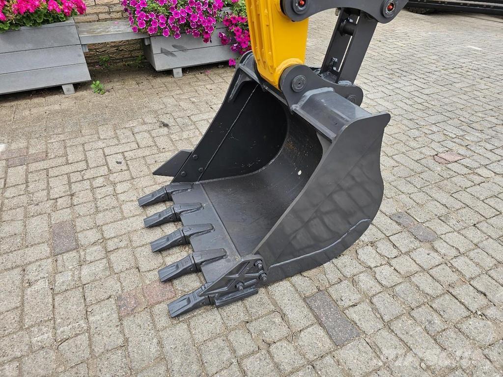 XCMG XE60GA Minikoparki