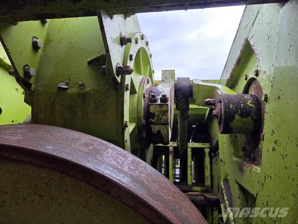 CLAAS Quadrant 1200 Prasy kostkujące