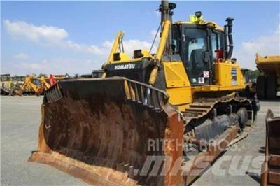 Komatsu D65 EX-16 Spycharki gąsienicowe