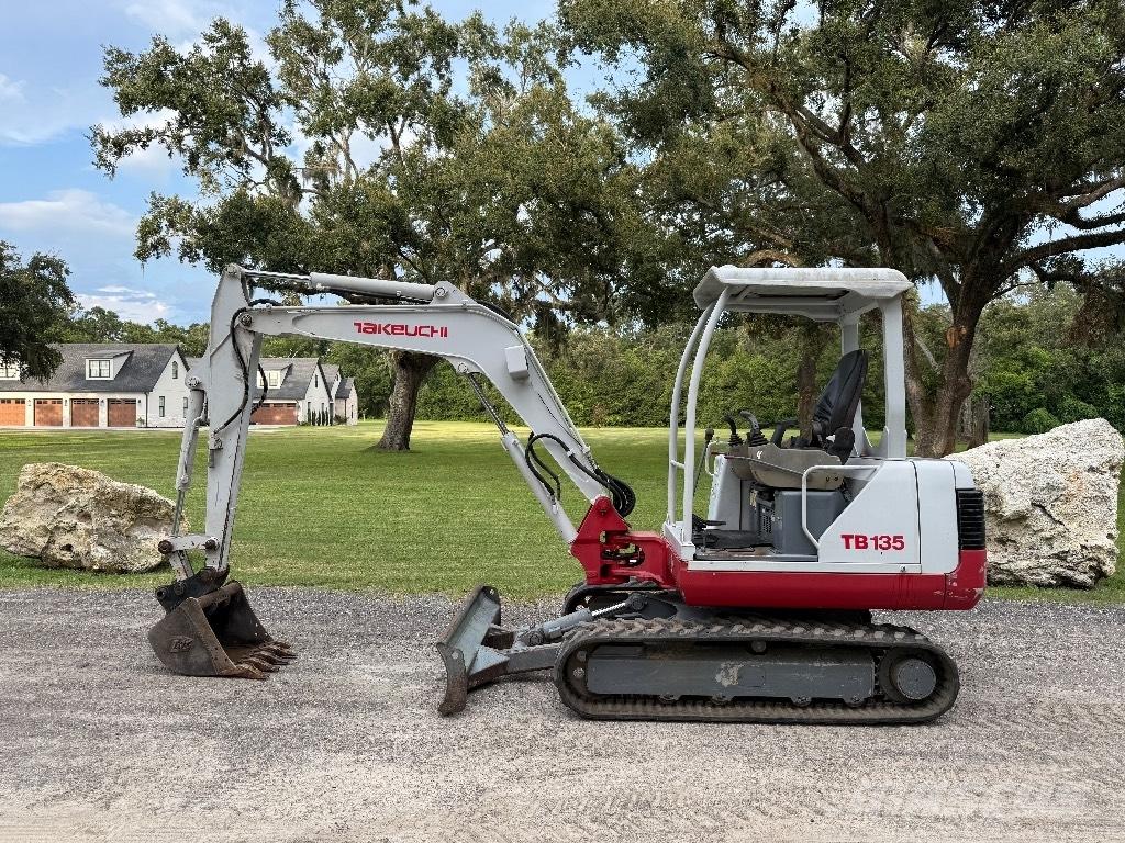 Takeuchi TB 135 Minikoparki