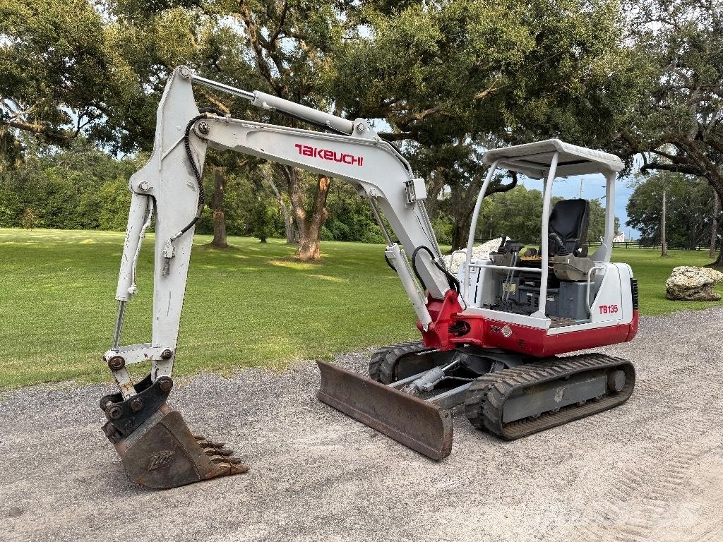 Takeuchi TB 135 Minikoparki