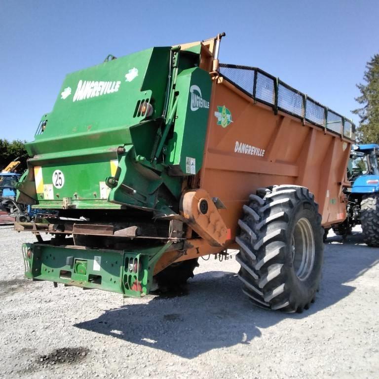 Dangreville EV 11 Rozrzutnik obornika