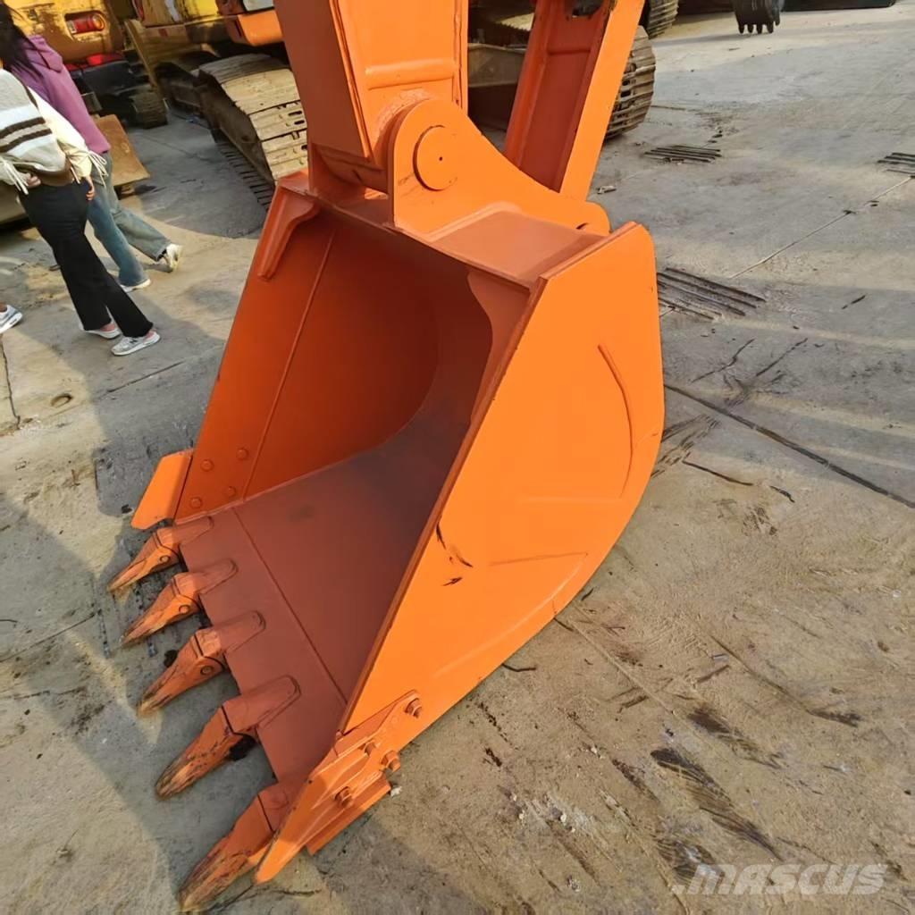 Hitachi ZX 210 Koparki gąsienicowe