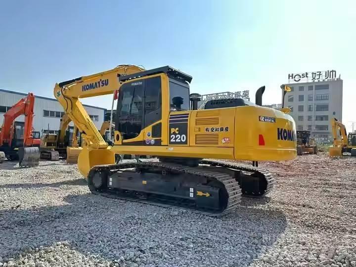 Komatsu PC 220 Koparki gąsienicowe