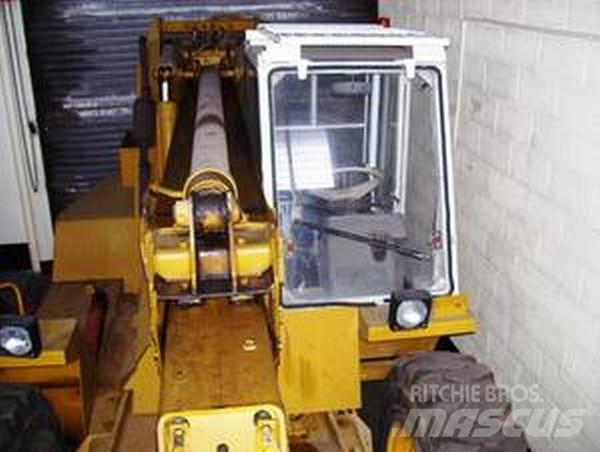 JCB 530B-4HL Wózki widłowe terenowe