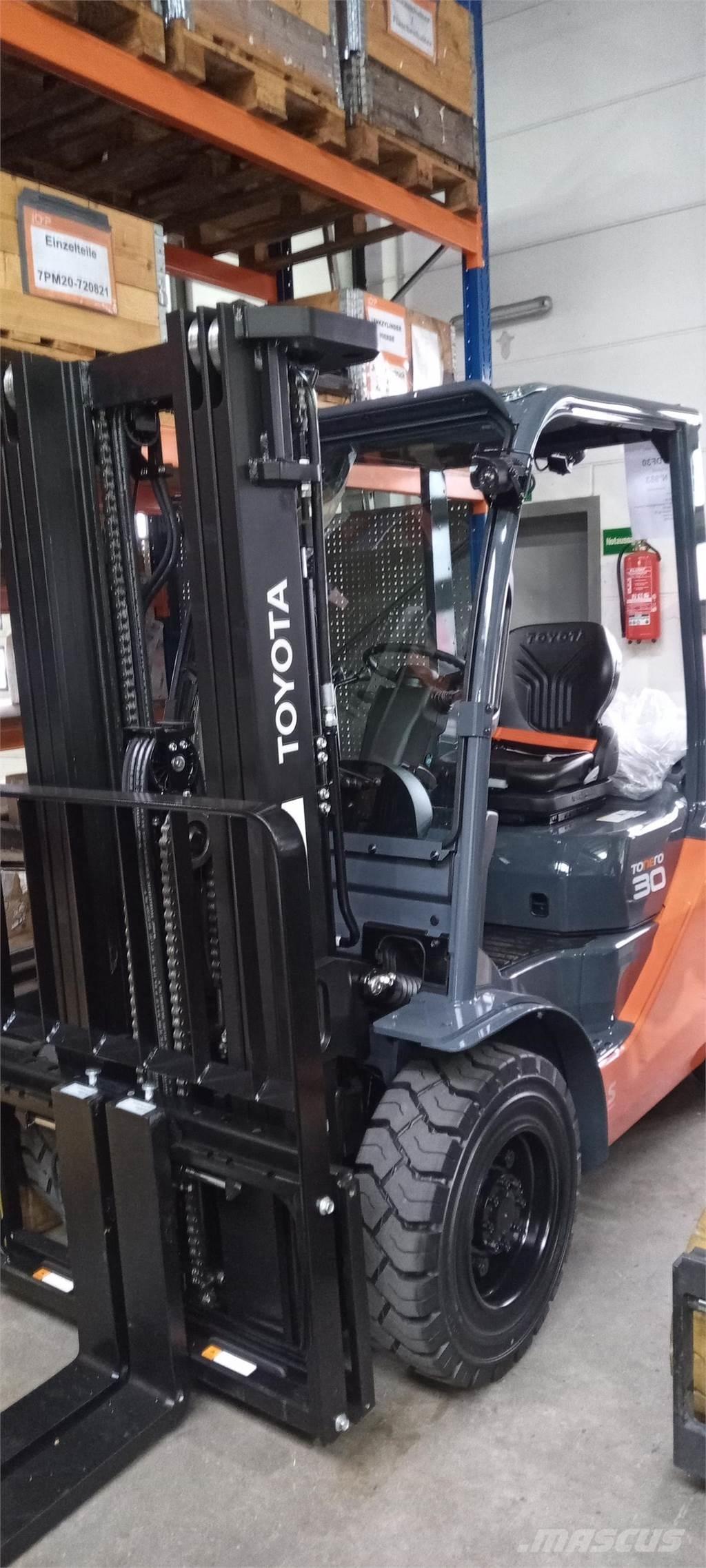 Toyota 52-8FDF30 Wózki Diesla