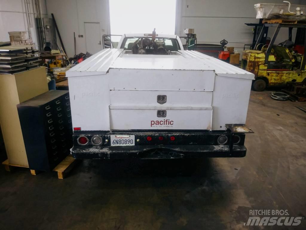 Chevrolet 3500 Pick-upy / Pojazdy z otwieranymi burtami