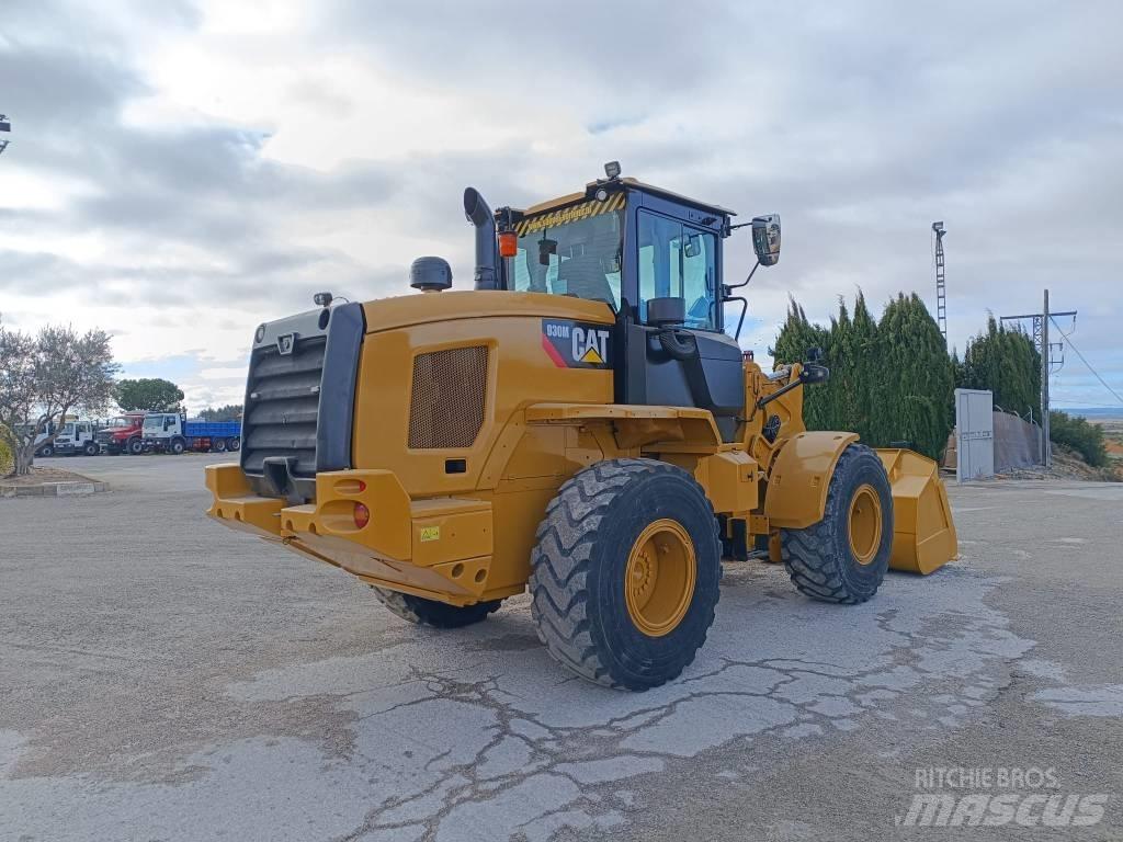 CAT 930M Ładowarki kołowe