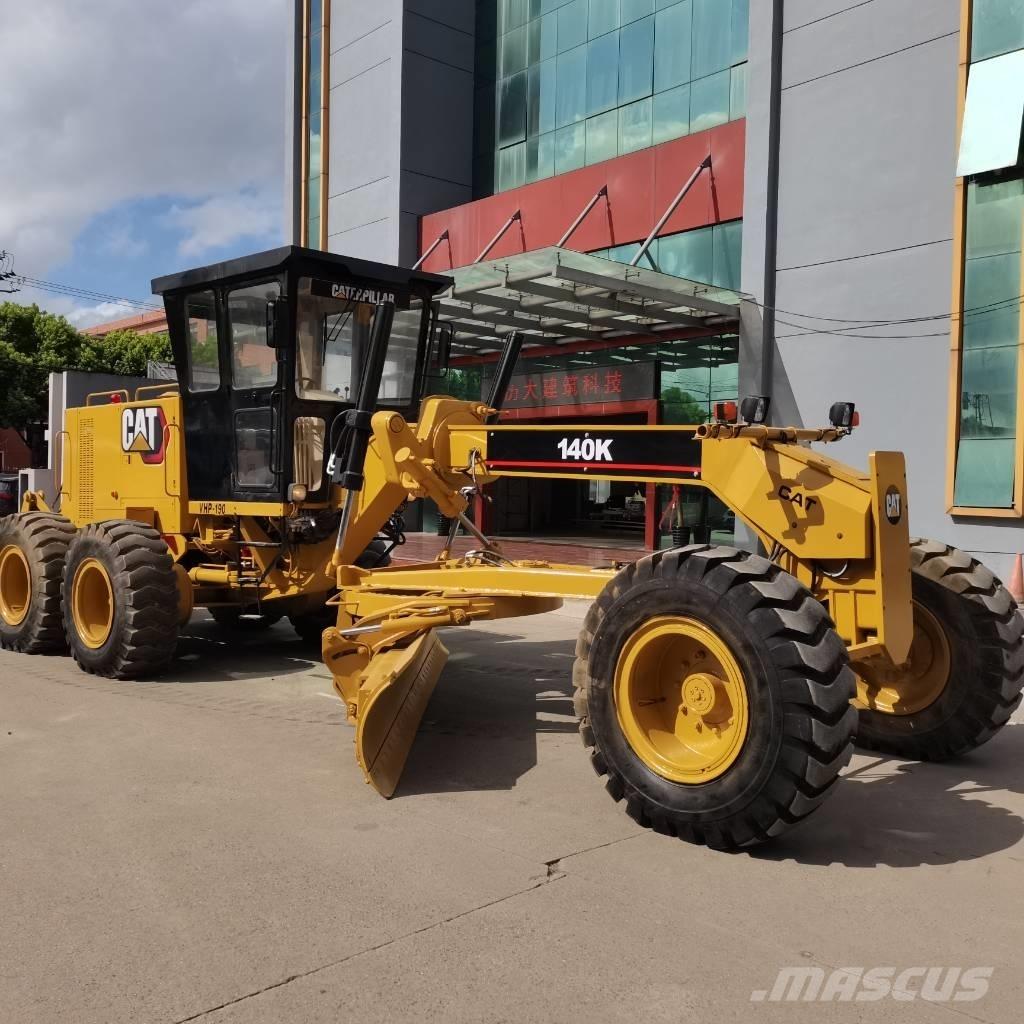CAT 140k Równiarki