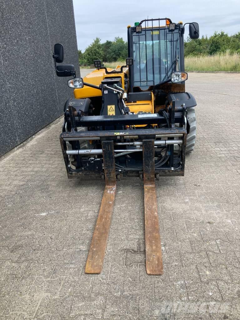 JCB 525-60 E Ładowarki teleskopowe