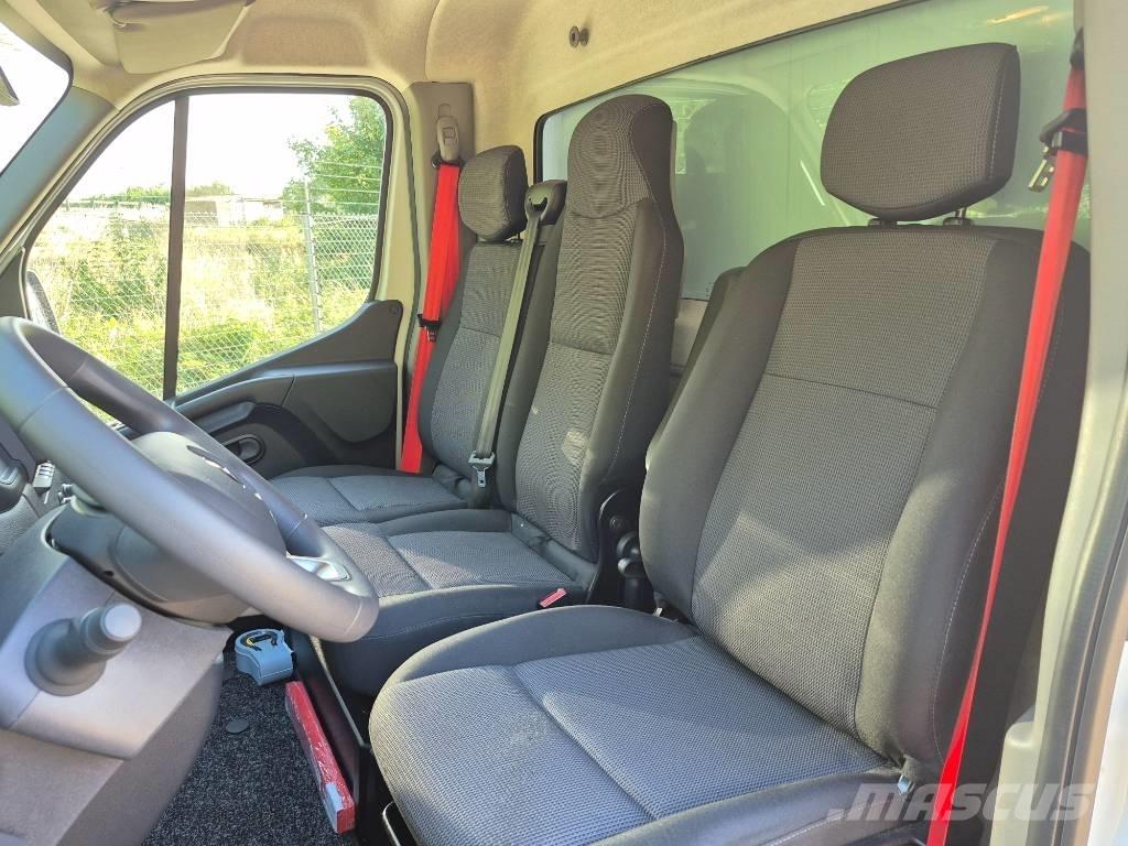 Renault Master Samochody dostawcze ze skrzynią zamkniętą