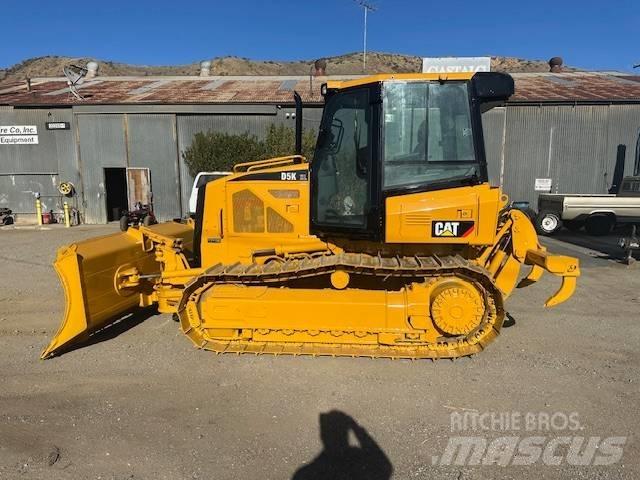 CAT D 5 Spycharki gąsienicowe