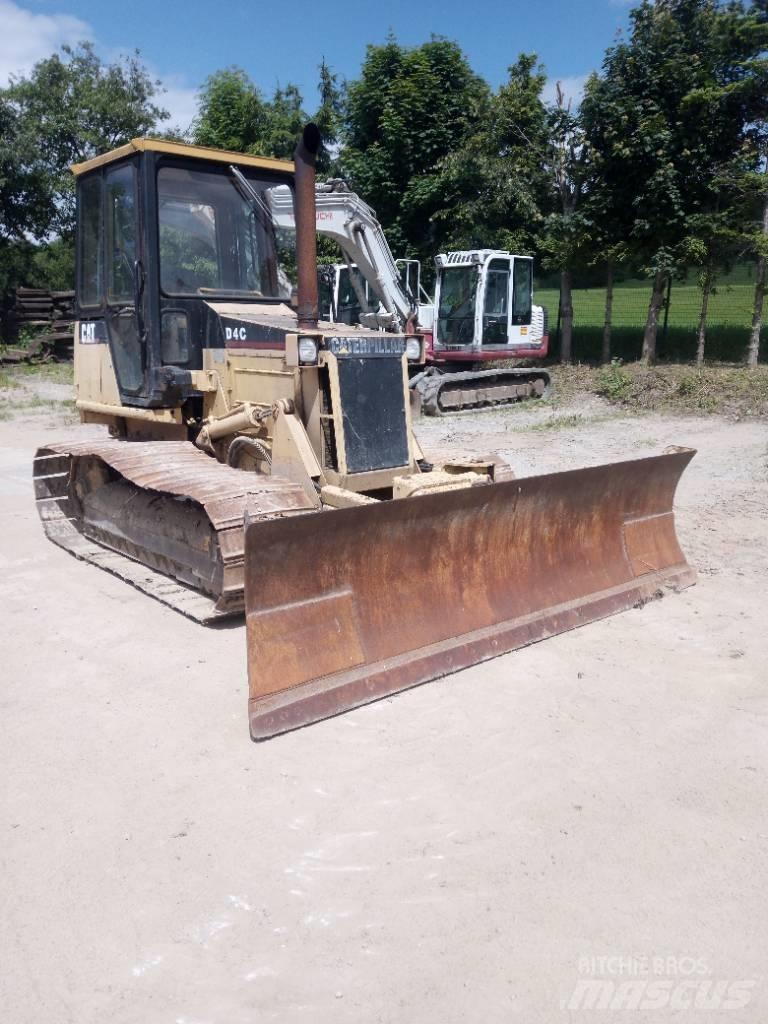 CAT D 4 C Spycharki gąsienicowe