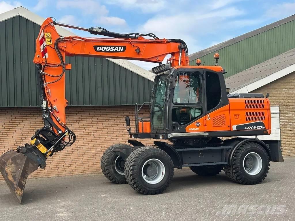 Doosan DX140W-5 Koparki kołowe