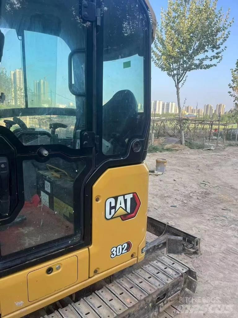 CAT 302 Minikoparki