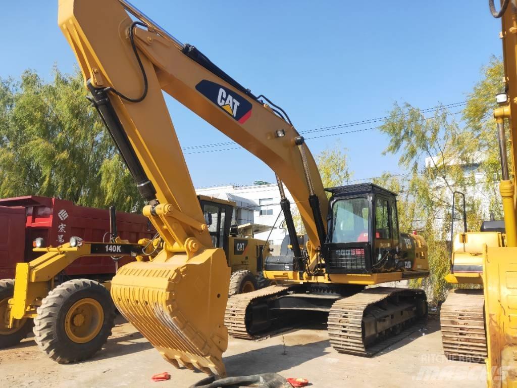 CAT 330 D Koparki gąsienicowe