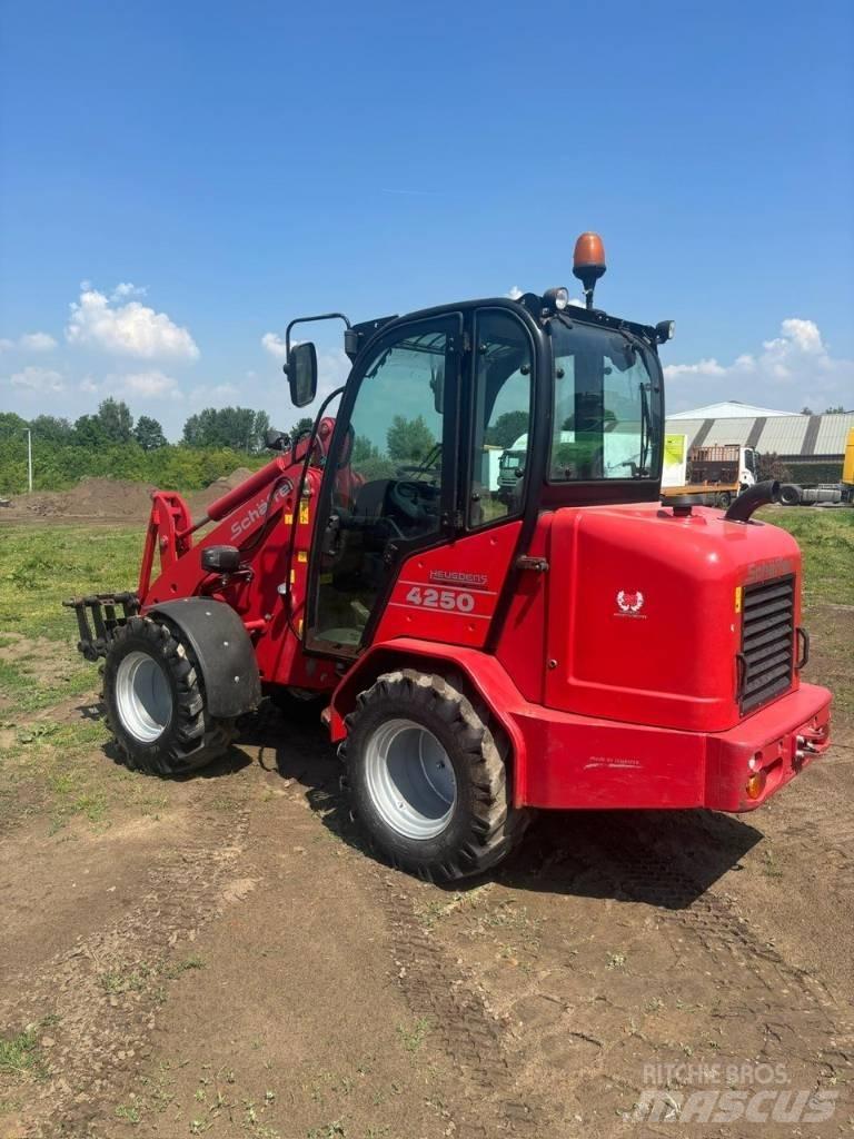 Schäffer 4250 Miniładowarki