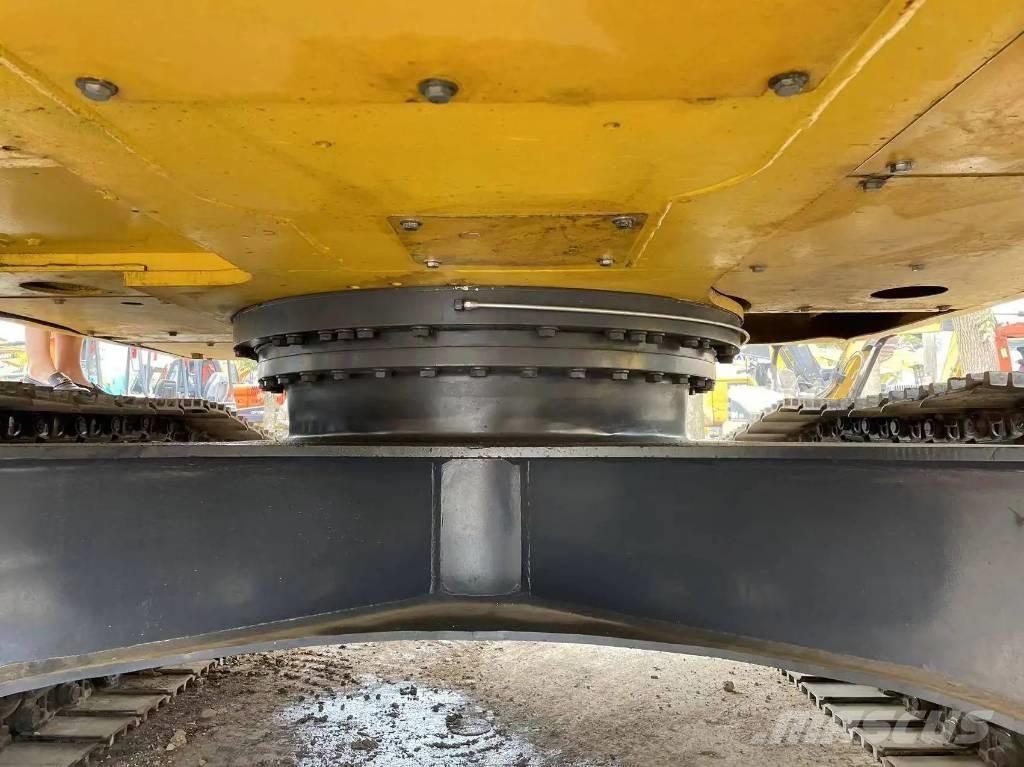 Komatsu PC240-8 Koparki gąsienicowe