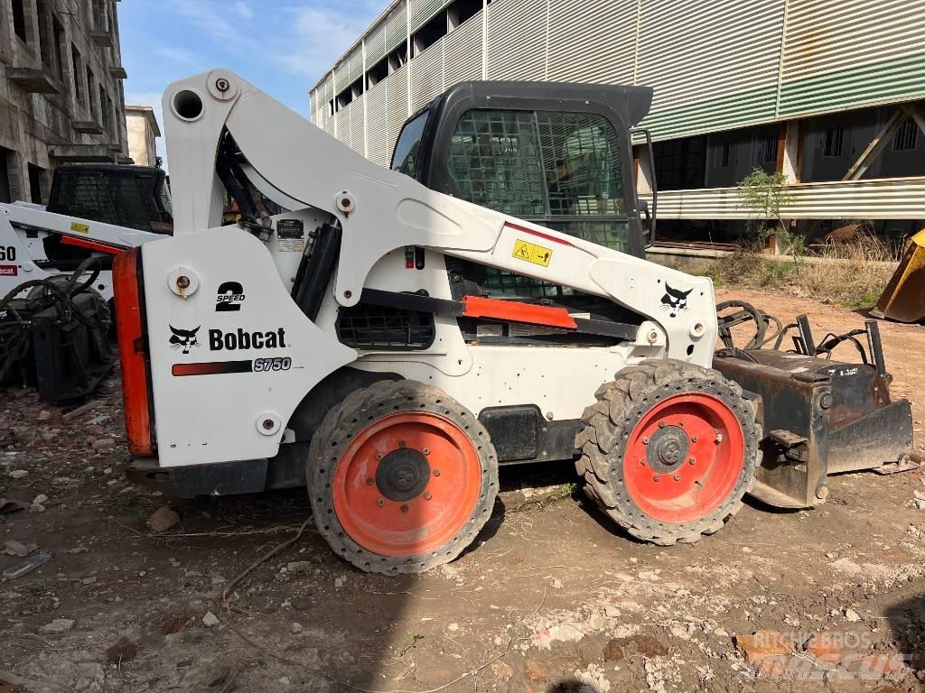 Bobcat S750 Ładowarki burtowe