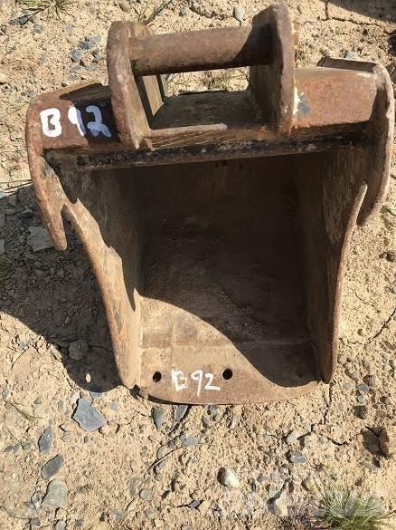  12 BUCKET, 30mm PINS Łyżki do ładowarek