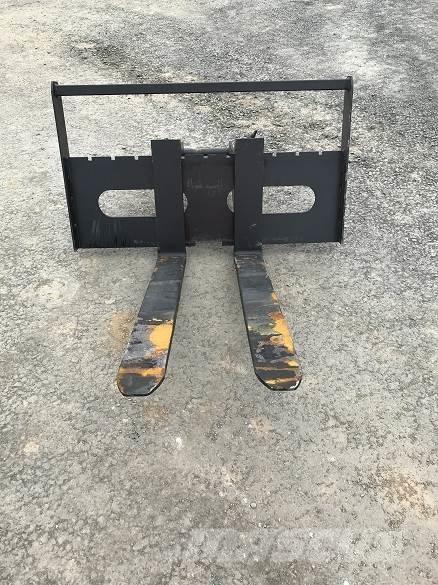  13T PALLET FORK Maszyny budowlane - Inne