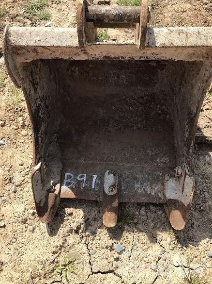  18 BUCKET, 30mm PINS Łyżki do ładowarek