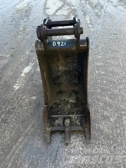  18 BUCKET, 50mm PINS Łyżki do ładowarek