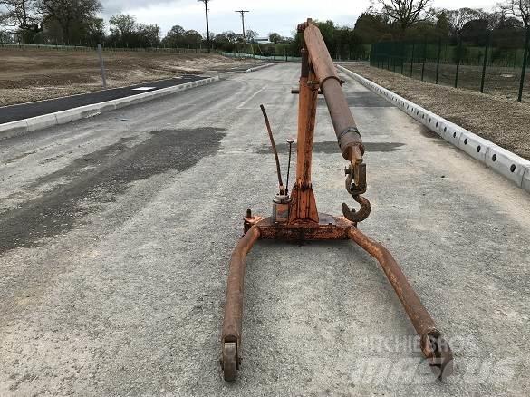  ENGINE HOIST Maszyny budowlane - Inne