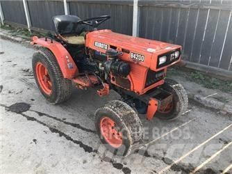 Kubota B4200 Koparko-ładowarki