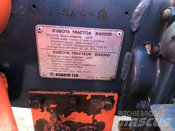 Kubota B4200 Koparko-ładowarki