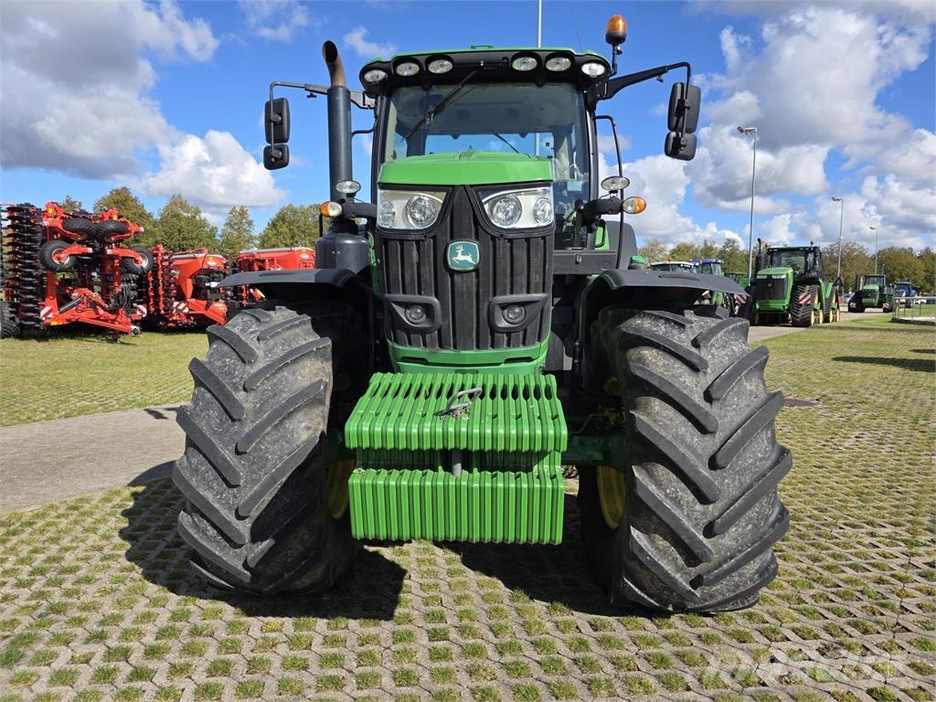 John Deere 6215R Ciągniki rolnicze