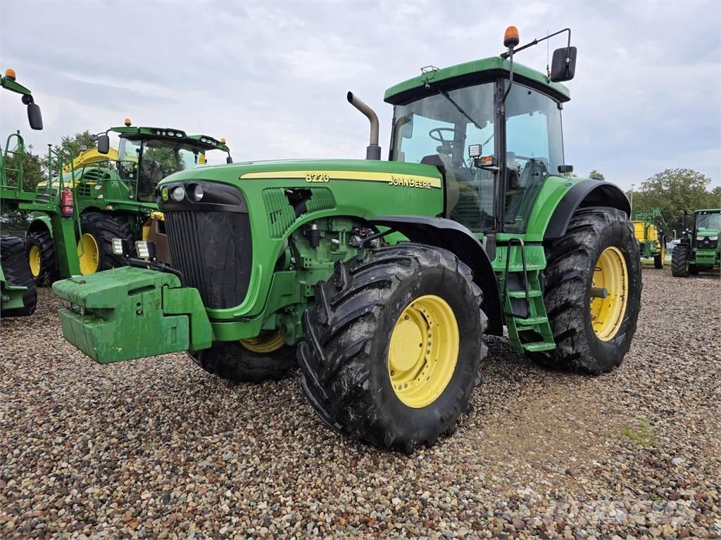 John Deere 8220 Ciągniki rolnicze