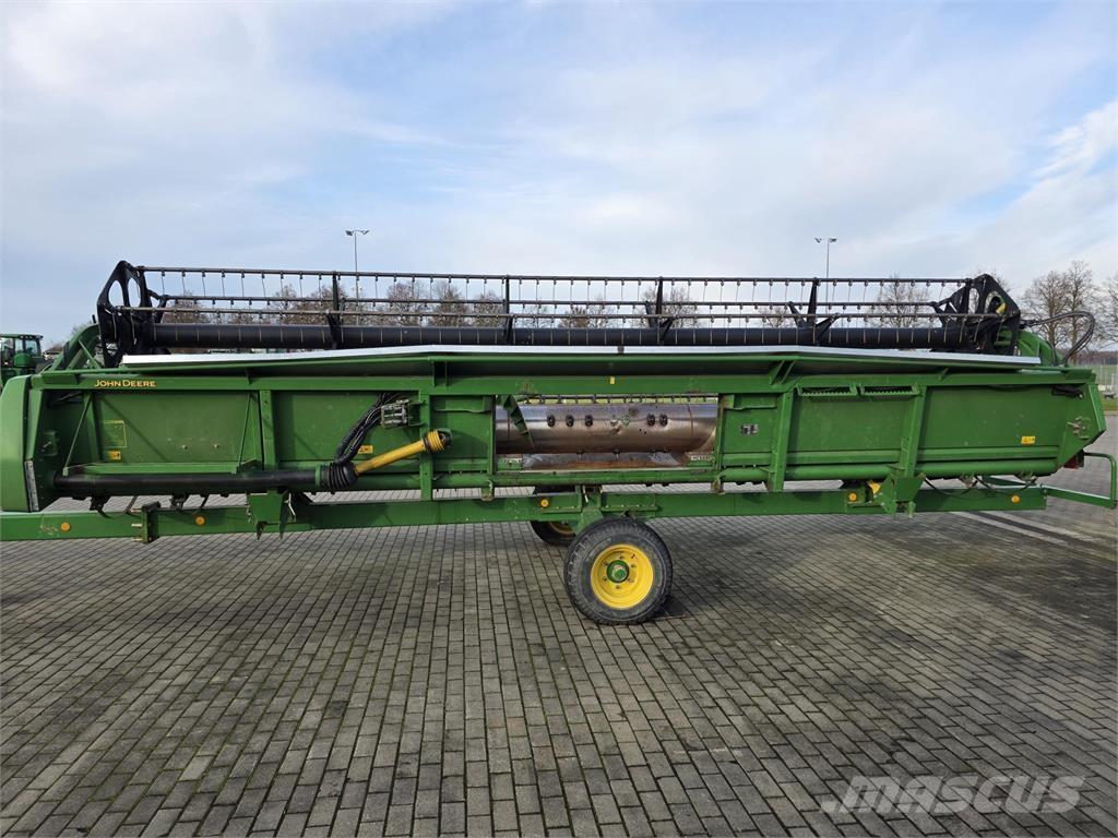 John Deere S690 Kombajny zbożowe