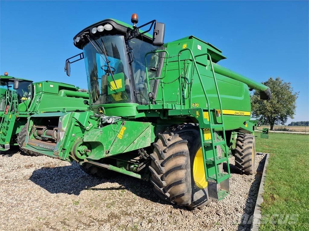 John Deere T670 Kombajny zbożowe