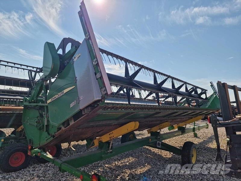 John Deere T670 Kombajny zbożowe
