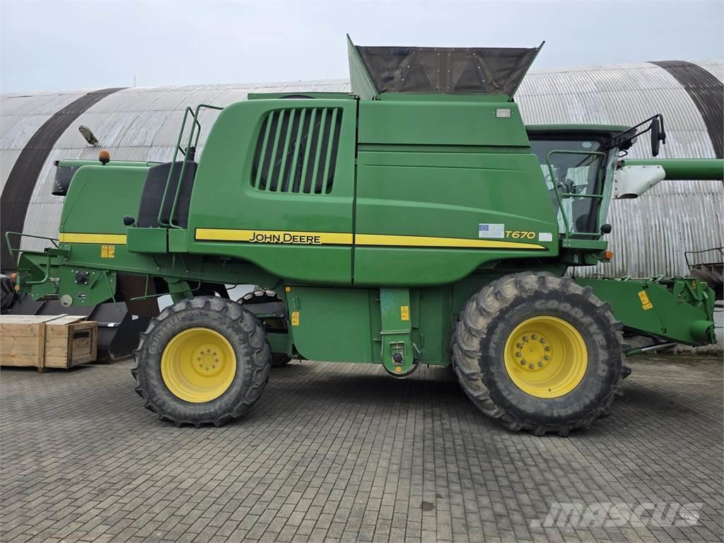 John Deere T670 Kombajny zbożowe