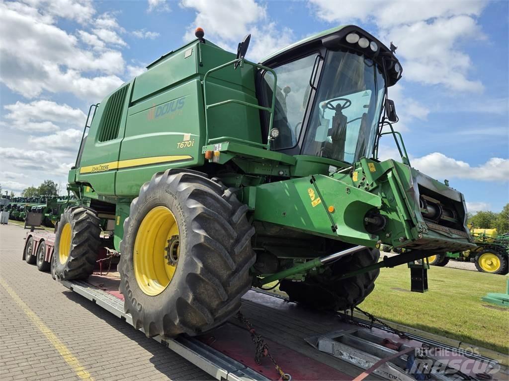 John Deere T670 Kombajny zbożowe