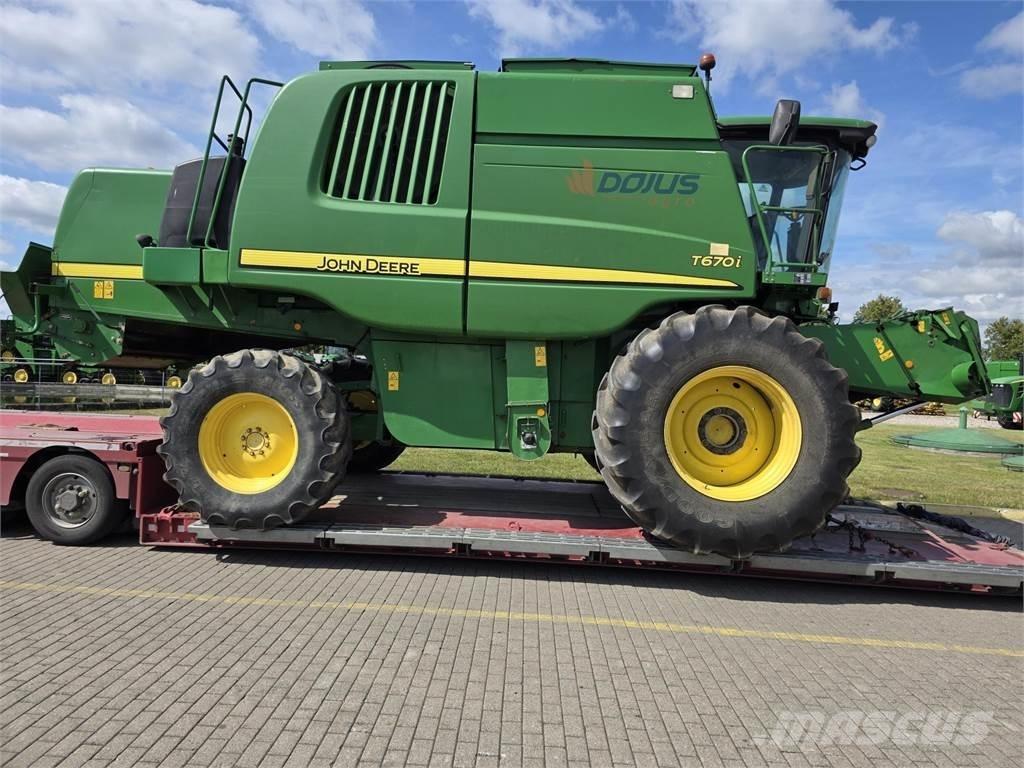 John Deere T670 Kombajny zbożowe