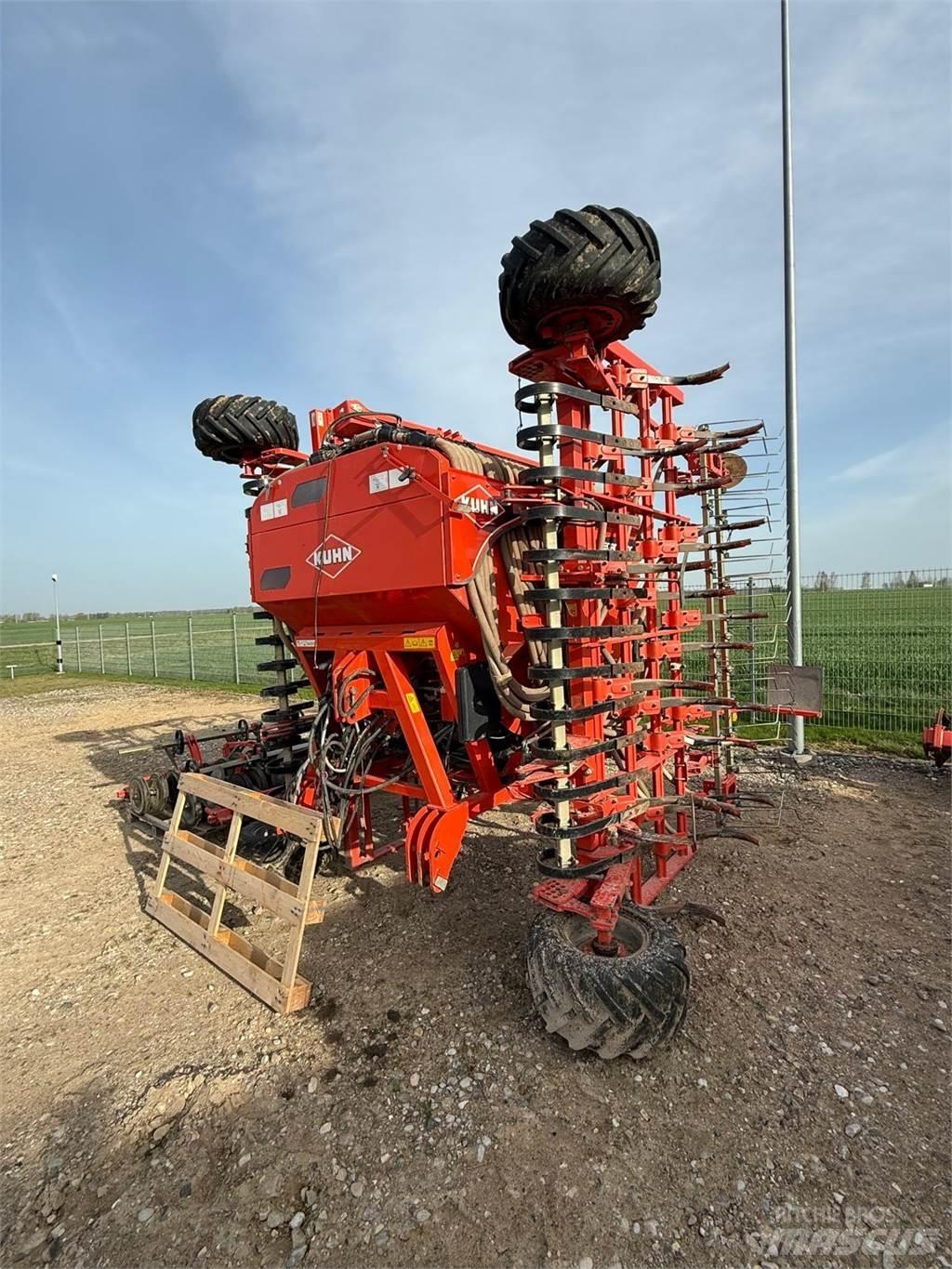Kuhn MEGANT 600 Wózki widłowe inne