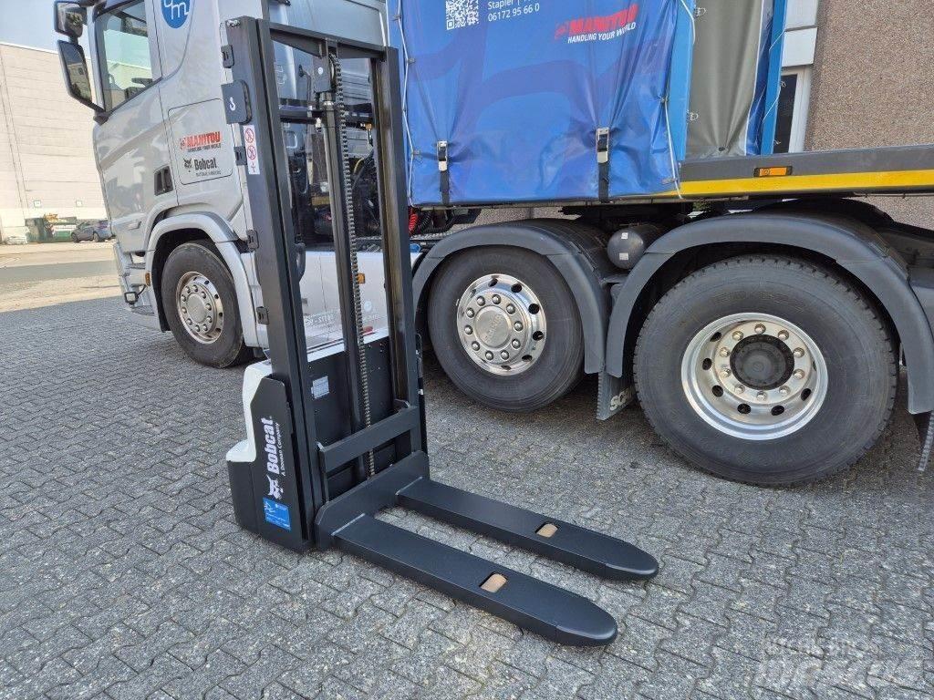 Bobcat LSM12N Wózki widłowe unoszące z dyszlem