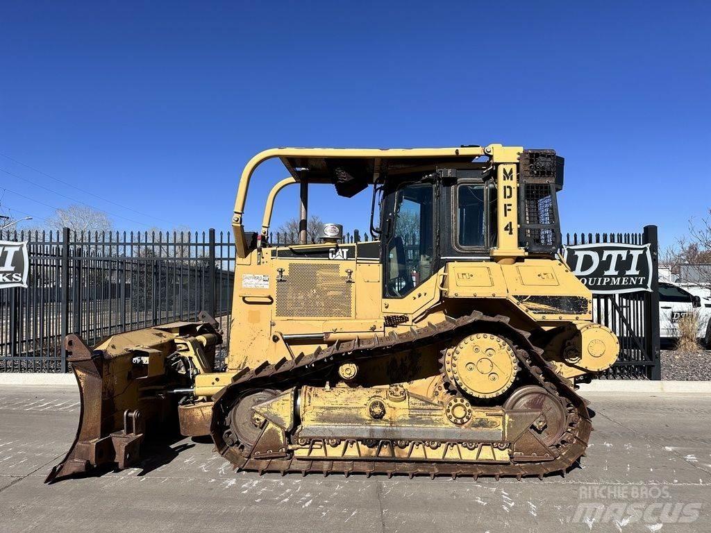 CAT D6M XL Spycharki gąsienicowe