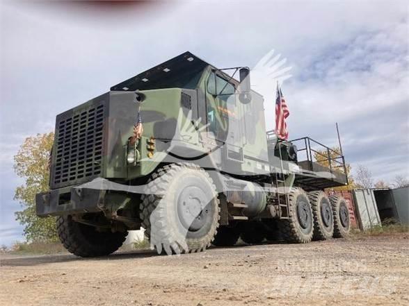 Oshkosh M1070 Maszyny budowlane - Inne