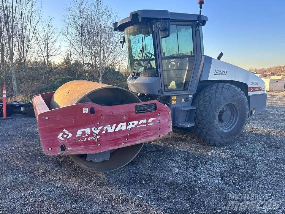 Dynapac CA 2500 D Walce jednobębnowe