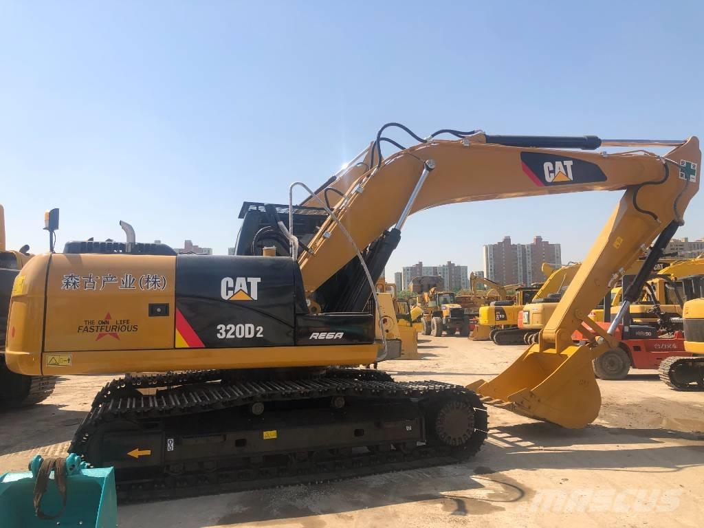 CAT 320 D 2 Midikoparki  7t - 12t